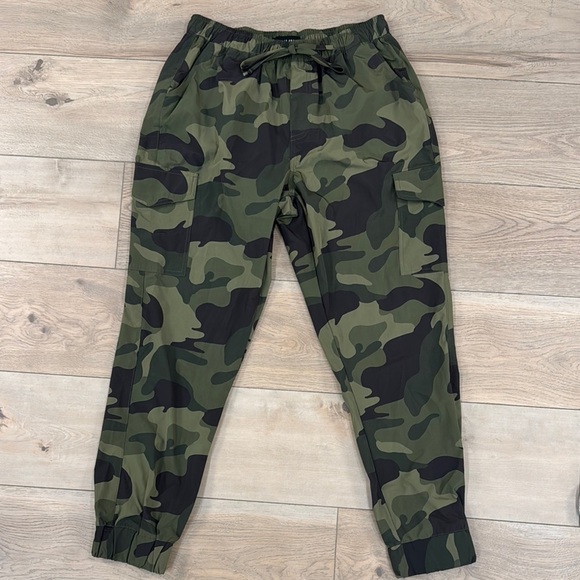 Almost Famous Women’s Cargo Camouflage Jogger Pants Woven - Picture 1 of 12